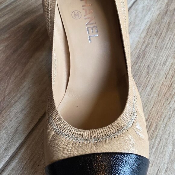 CHANEL Cap Toe Ballet Stretch Pumps Eur. 38C - Picture 6 of 14
